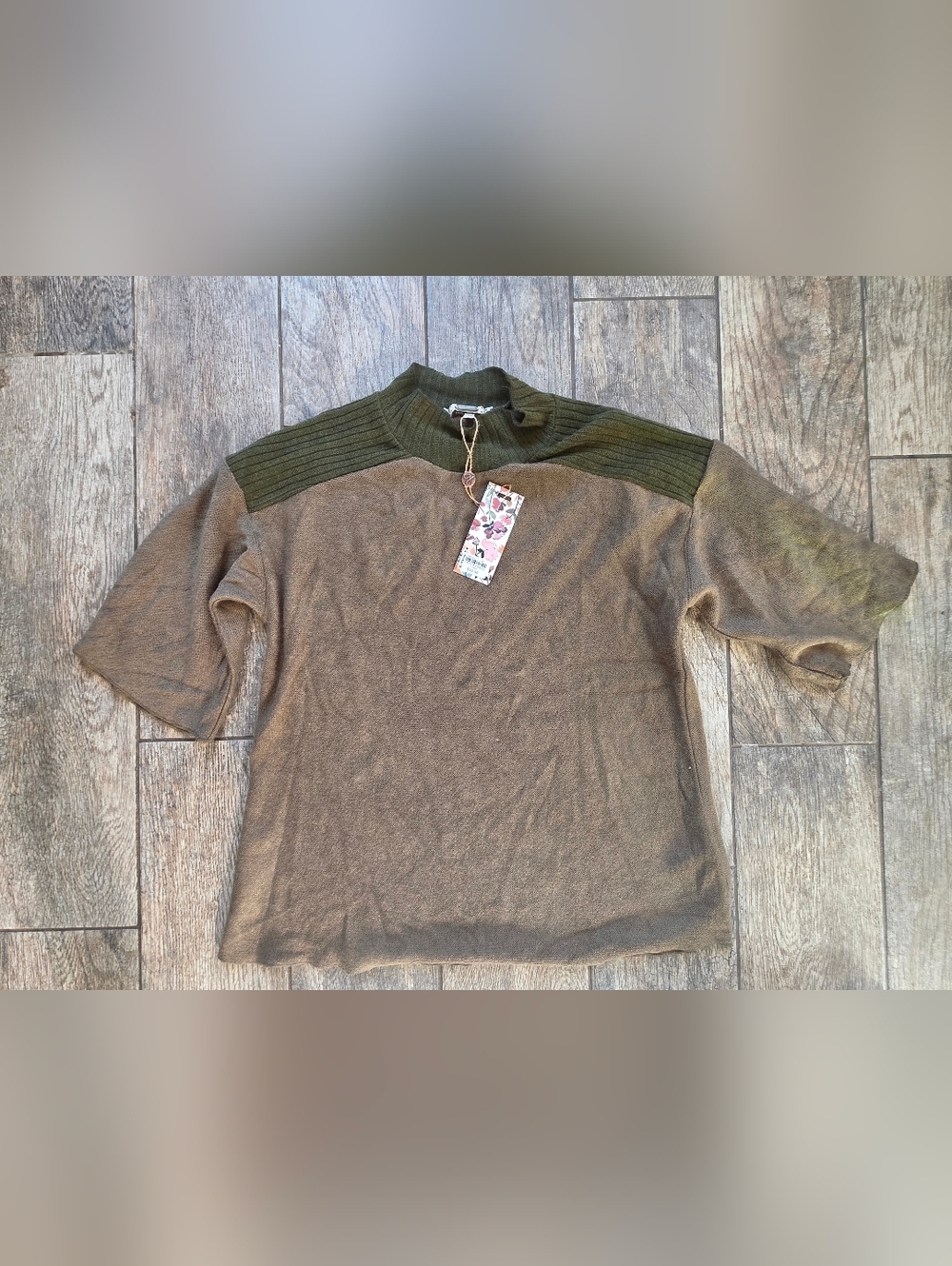 NWT Gimmicks Buckle Brand 3/4 Sleeve Sweater Olive Green ExTra Small XS